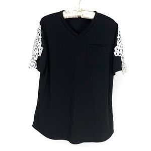Black V-Neck T-Shirt White Lace Sleeve Applique Casual Lightweight Sz M